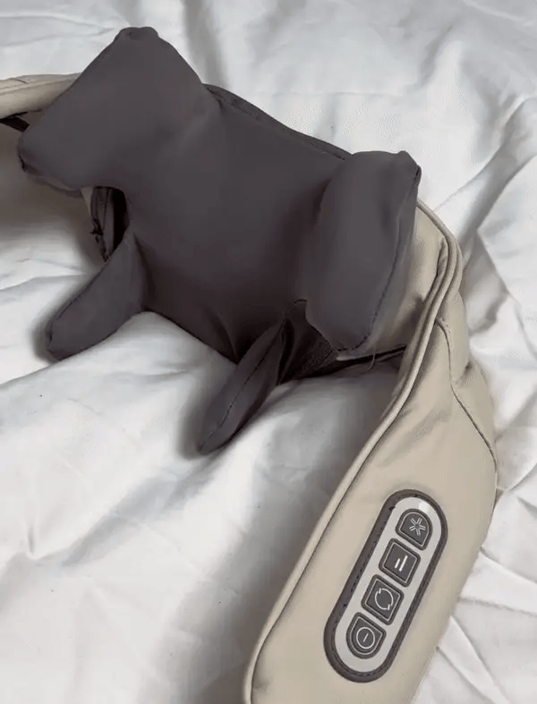 𝐇𝐚𝐩𝐩𝐲 𝐂𝐚𝐫𝐭™ Kneading Massager (Shoulder and Neck) – مدلك عجن للكتف والرقبة